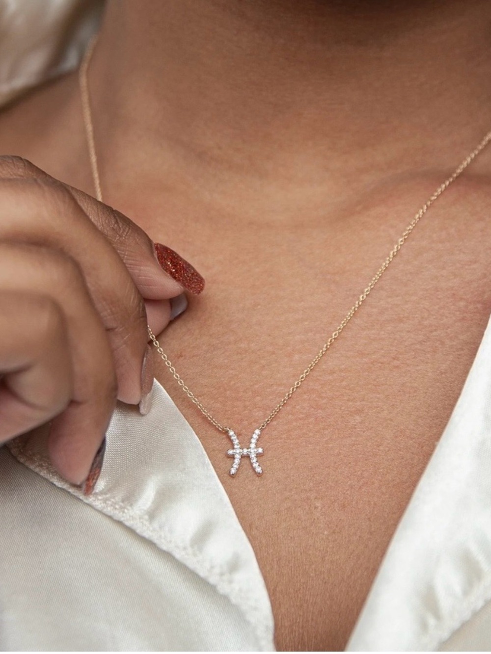 Pisces Zodiac Necklace Gold Tone Crystal Astrology Pendant Adjustable 18-20”